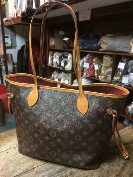 sostituzione vacchetta louis vuitton